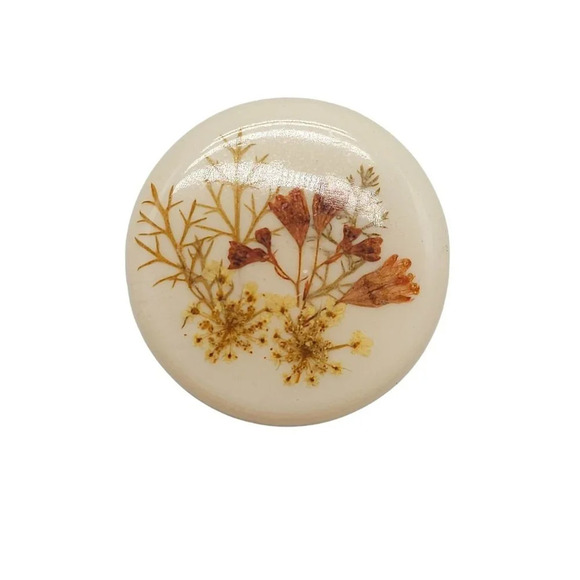 Multicolor Dried Floral in Clear Resin Round Brooch Pin Vintage - Picture 1 of 4